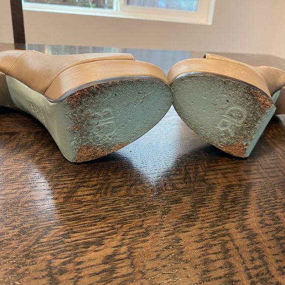 Rare! Ruthie Davis Bolted Heel Peep Toe Pumps - Picture 5 of 6